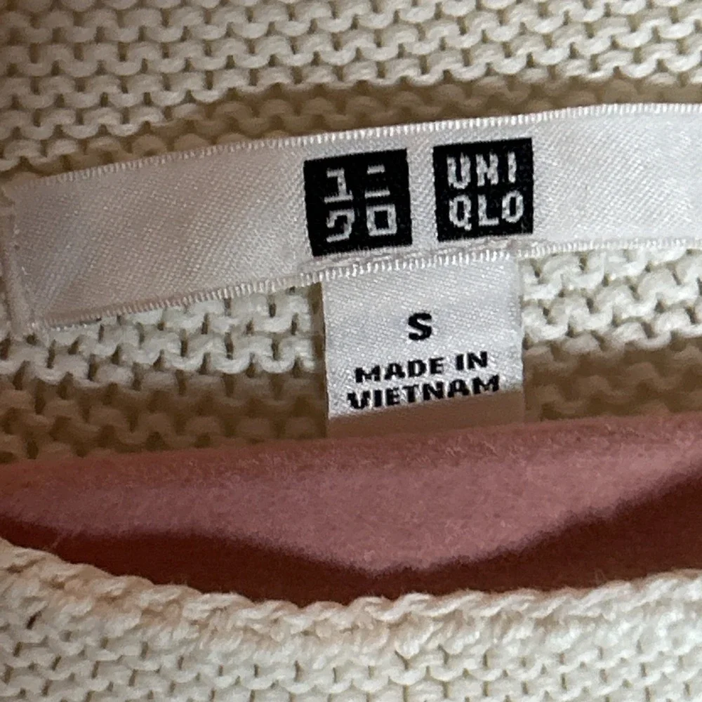 Uniqlo Sweater Women's Small‎ Woven Knitted Long Sleeve Stretch Classic Blouse